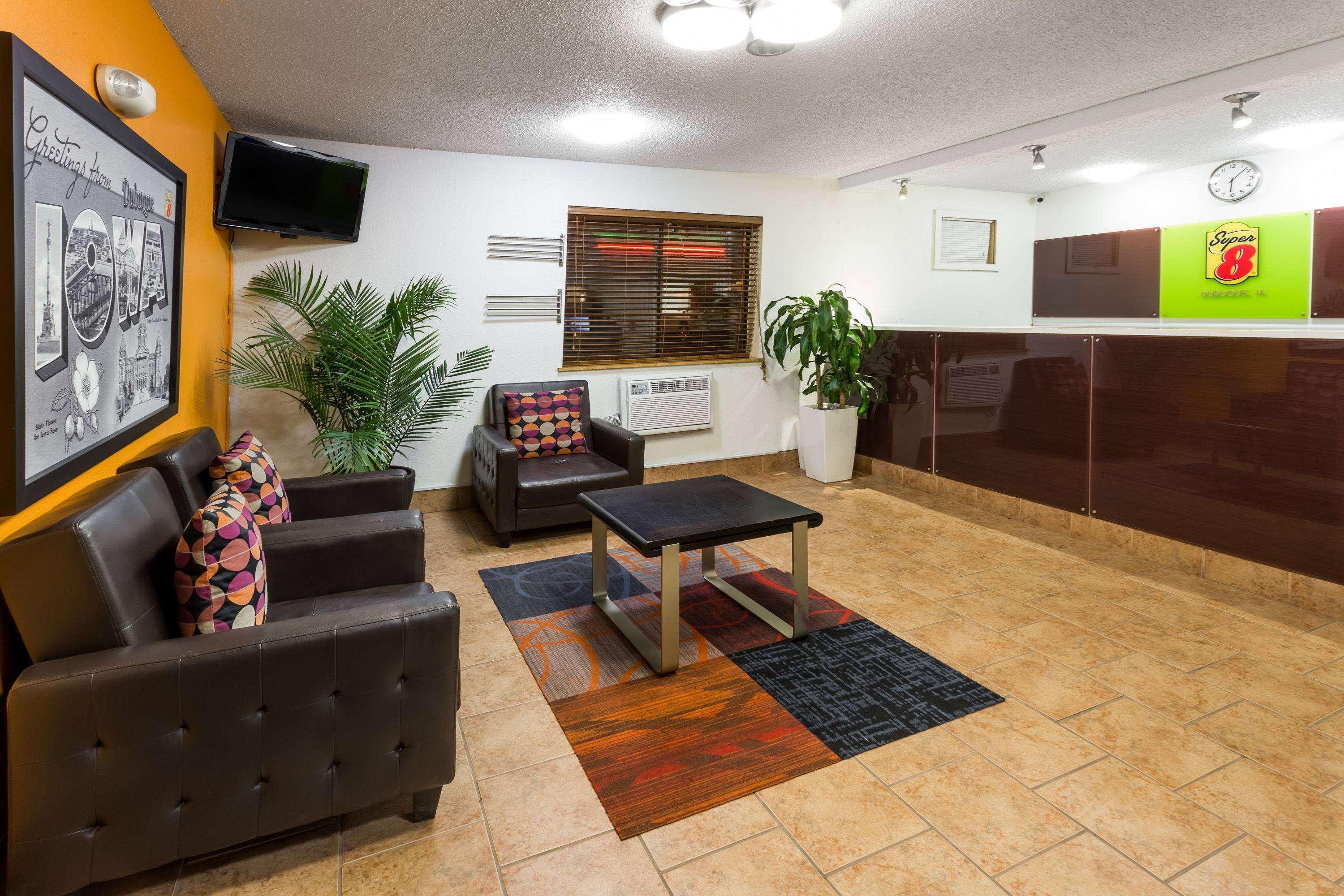 ซูเปอร์ 8 บาย วินด์แฮม ดูบิวก์/กาเลนา แอเรีย Motel Dubuque ภายนอก รูปภาพ