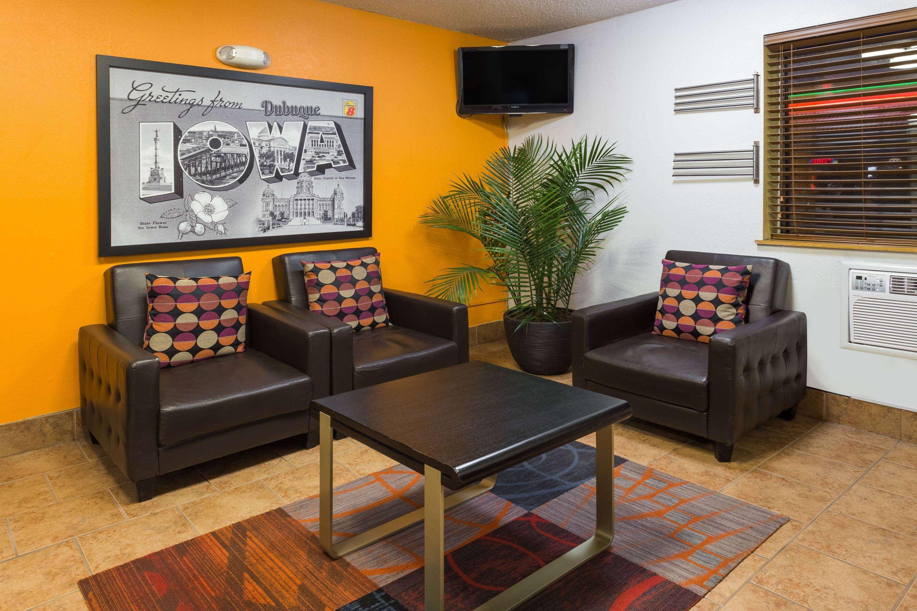 ซูเปอร์ 8 บาย วินด์แฮม ดูบิวก์/กาเลนา แอเรีย Motel Dubuque ภายนอก รูปภาพ