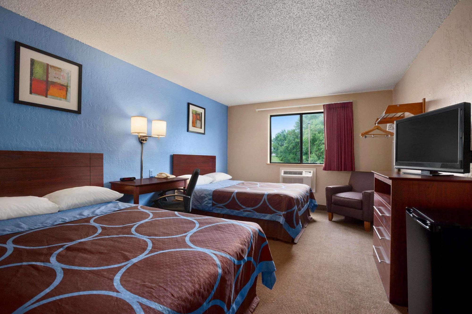 ซูเปอร์ 8 บาย วินด์แฮม ดูบิวก์/กาเลนา แอเรีย Motel Dubuque ภายนอก รูปภาพ