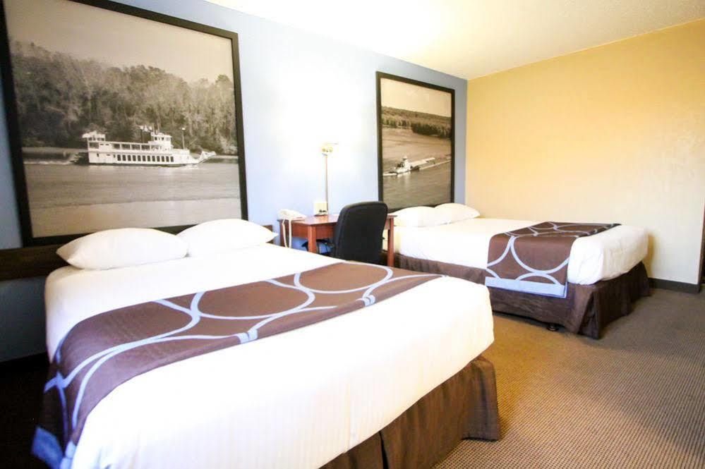 ซูเปอร์ 8 บาย วินด์แฮม ดูบิวก์/กาเลนา แอเรีย Motel Dubuque ภายนอก รูปภาพ